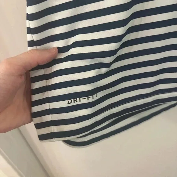 Men Large Nike Dri-Fit Golf Polo Blue/White Stripped (100% POLY) - Picture 5 of 6